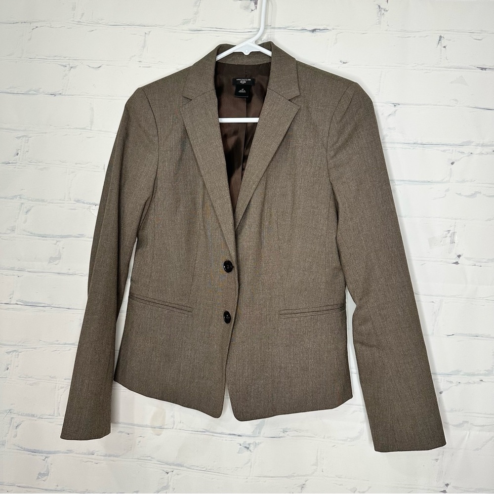 Anne Taylor size 4 petite blazer
